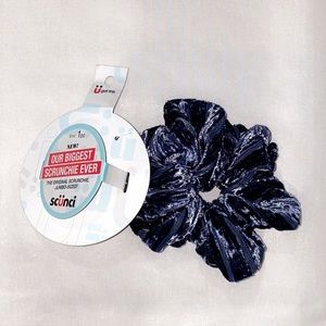 NWT Navy-Blue Jumbo Size Velvet Scrunchie